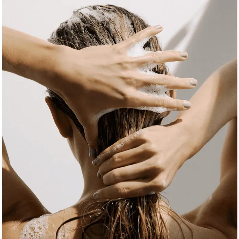 Hot NIVEA Diamond Gloss Care Shampoo 250 ML