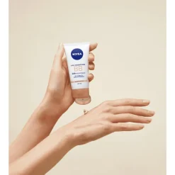 Online NIVEA Essentials BB Cream Dagcrème SPF15 50 ML