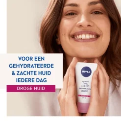 Sale NIVEA Essentials +24h Voedende Dagcrème SPF15 50 ML