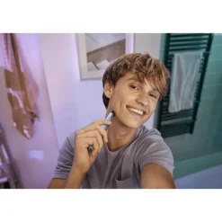 New Philips OneBlade First Shave Apparaat - QP1324/20