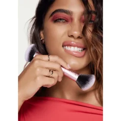 Online Real Techniques Angled Fan Finishing Brush